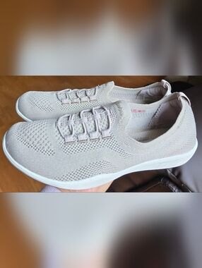 Sz 8 Women's SKECHERS BEWBURY ST-EVERY ANGLE Bungee Laces Slip-on Shoes